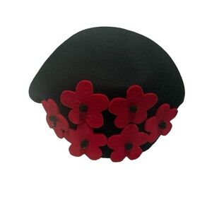 Major hat black with flowers